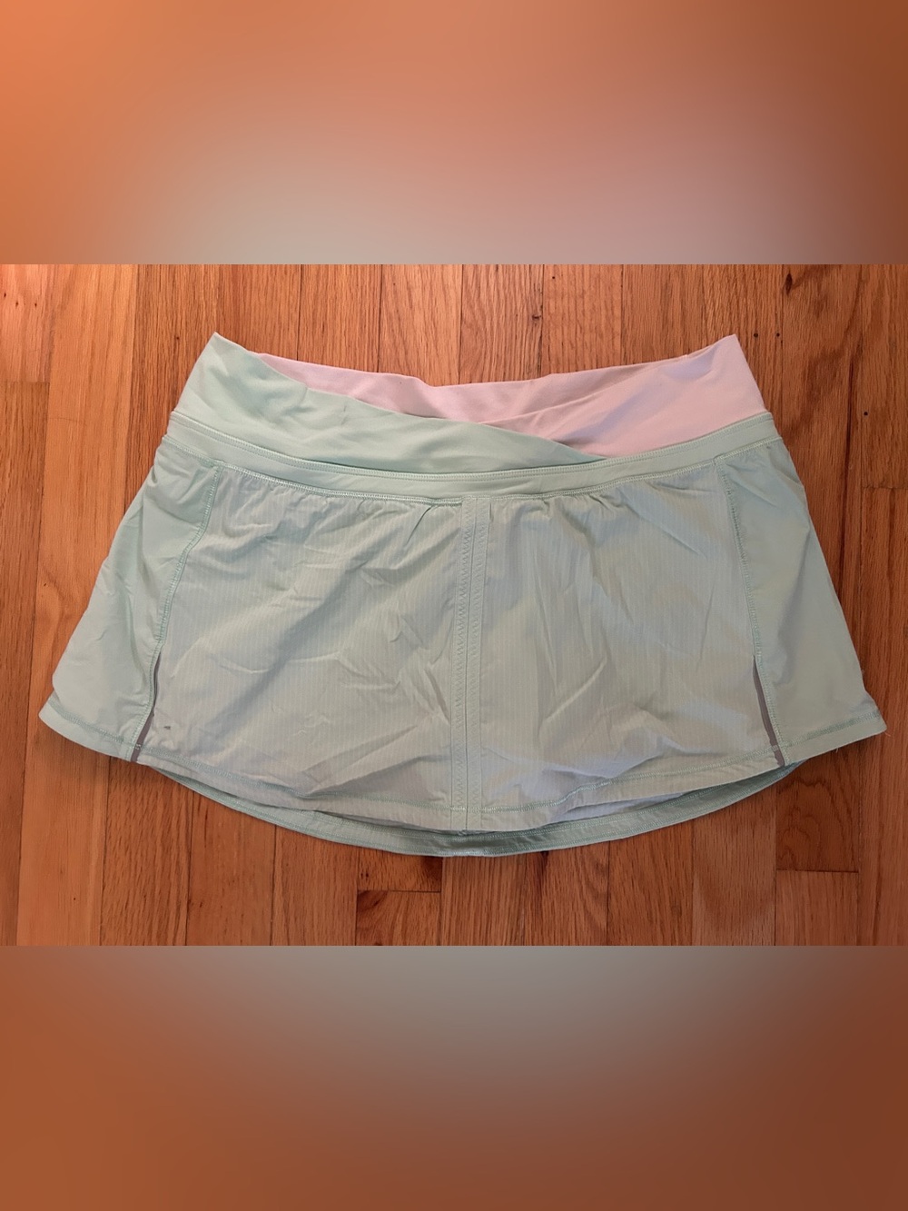 Lululemon skort size 8